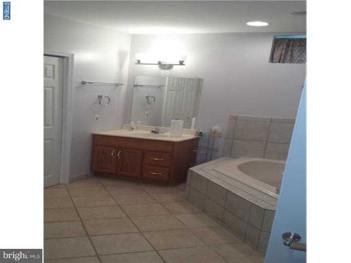 2 Ridge View Court Sicklerville, NJ 08081 - Photo 21 of 25 Bathroom