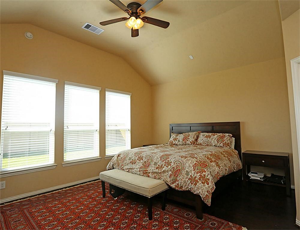 2710 Diamond Vista Lane Rosharon, TX 77583 - Photo 10 of 32 Gallery Image 10