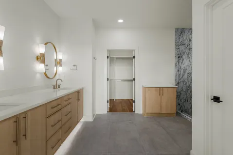 $889,000 | 2158 Summitt Avenue, Nashville, TN 37218