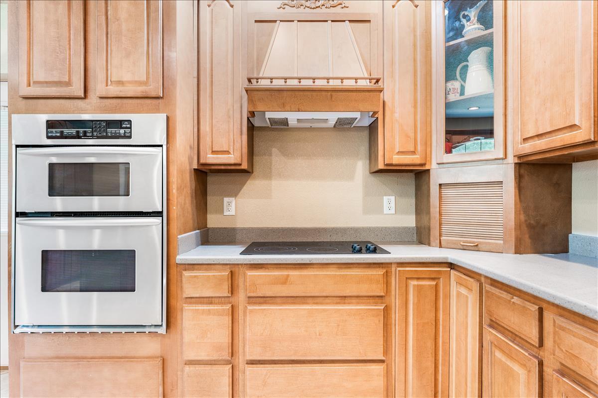 1120 Reed Grove Road Oak Hill, FL 32759 - Photo 19 of 40 kitchen
