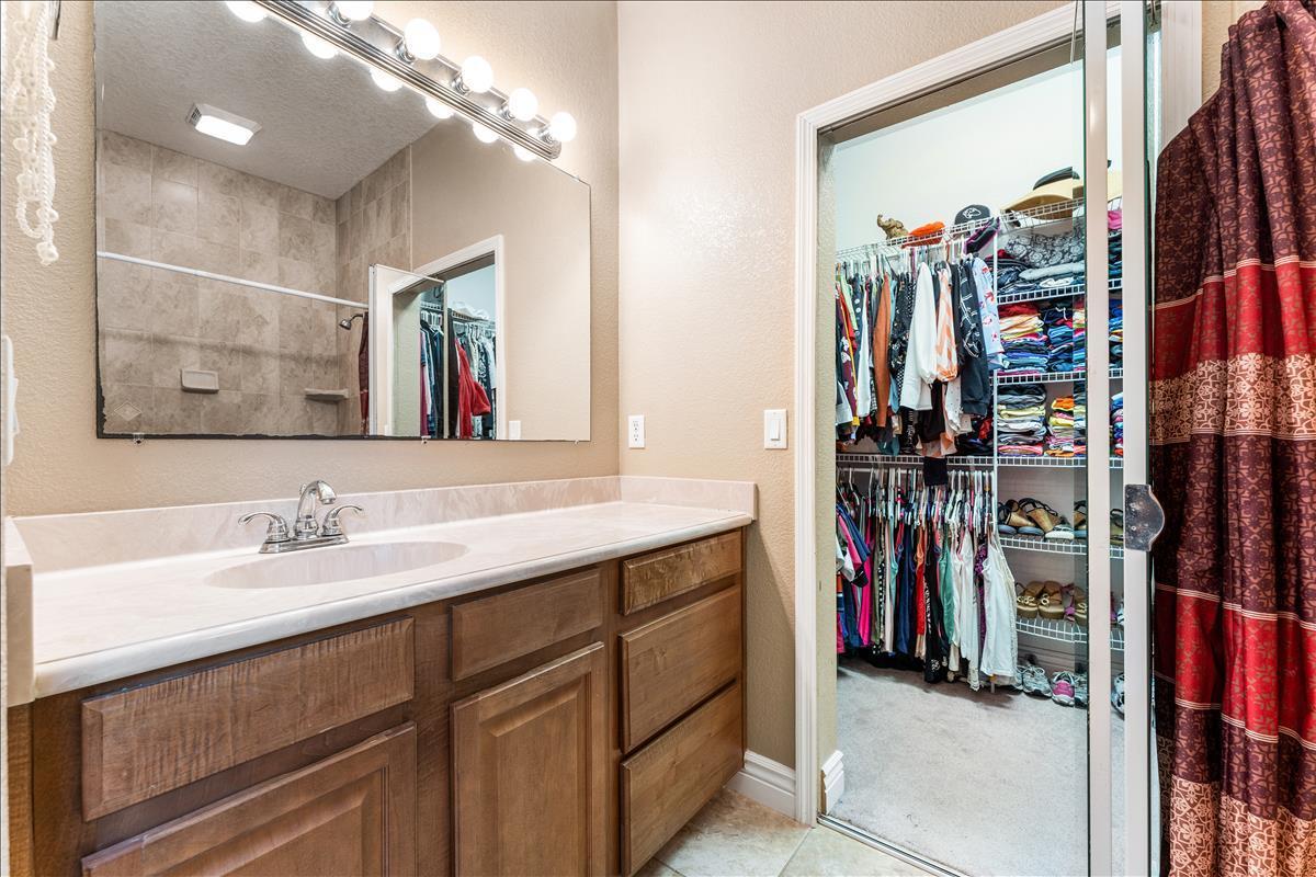 1120 Reed Grove Road Oak Hill, FL 32759 - Photo 28 of 40 master bath