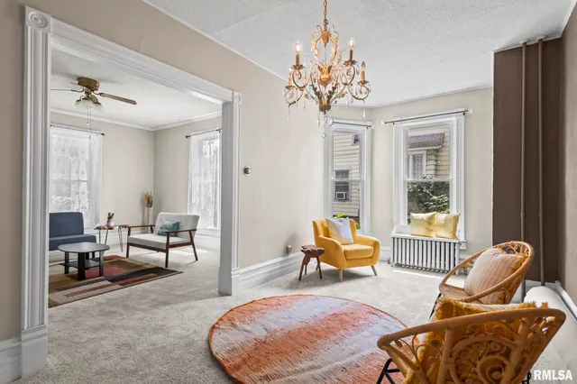 $189,900 | 125 Westminster Street, Jacksonville, IL 62650