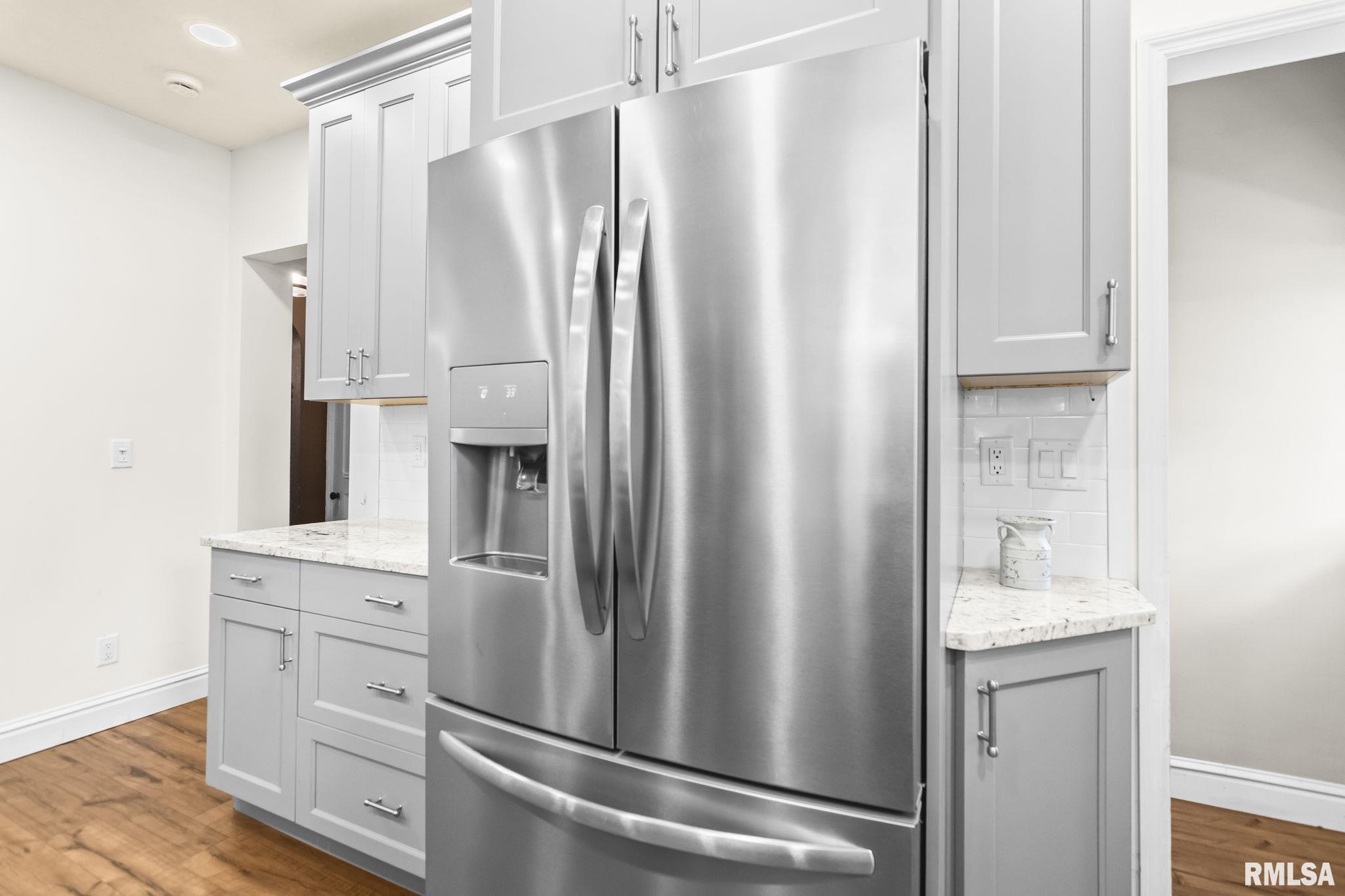 125 Westminster Street Jacksonville, IL 62650 - Photo 16 of 45