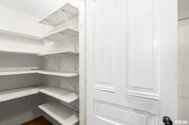 $189,900 | 125 Westminster Street, Jacksonville, IL 62650