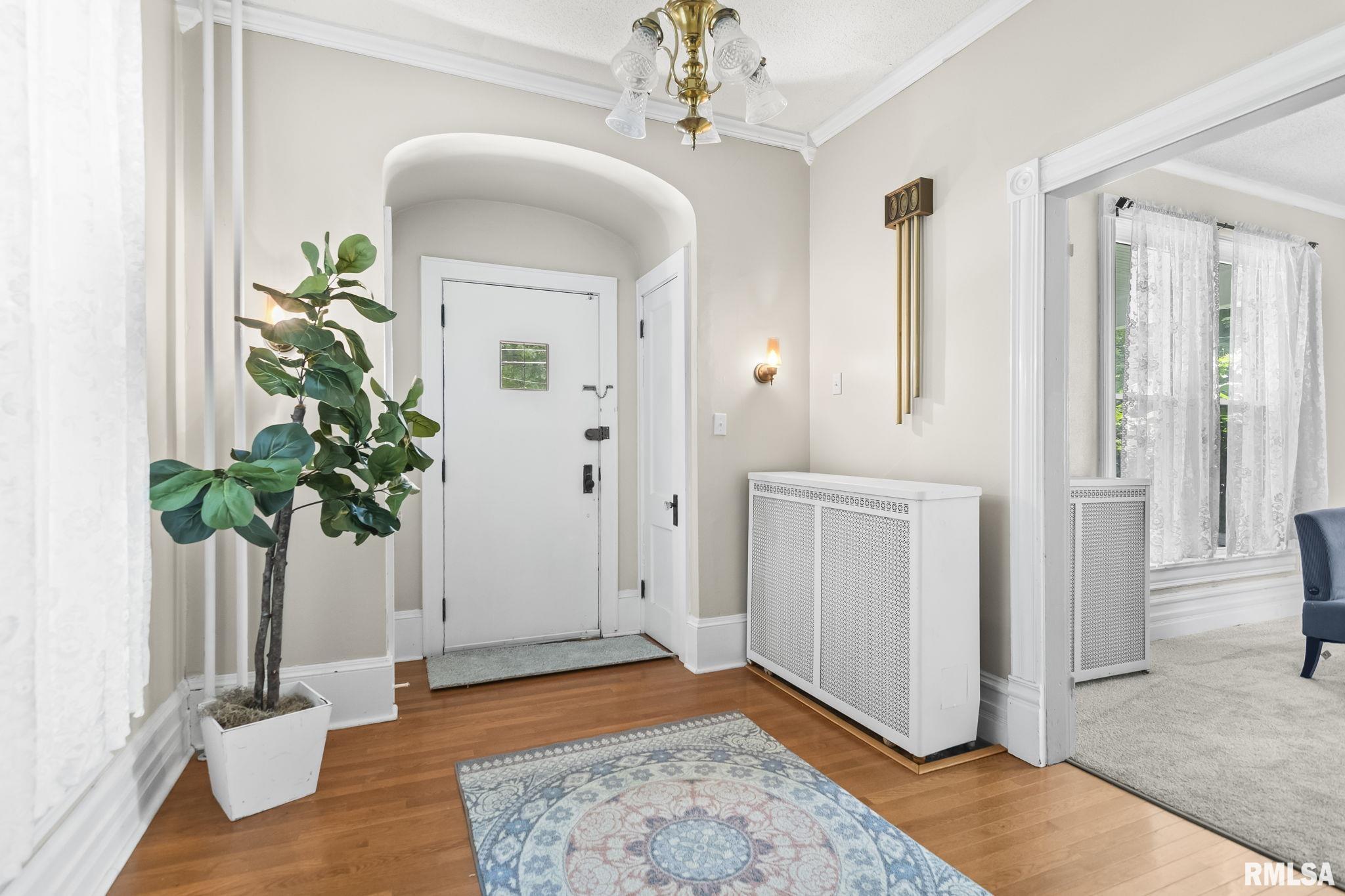 125 Westminster Street Jacksonville, IL 62650 - Photo 4 of 45