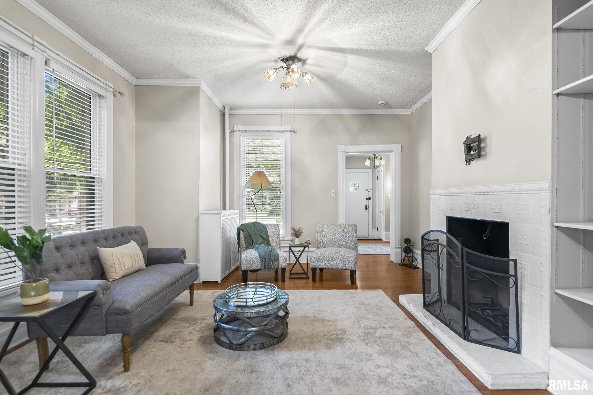 125 Westminster Street Jacksonville, IL 62650 - Photo 8 of 45