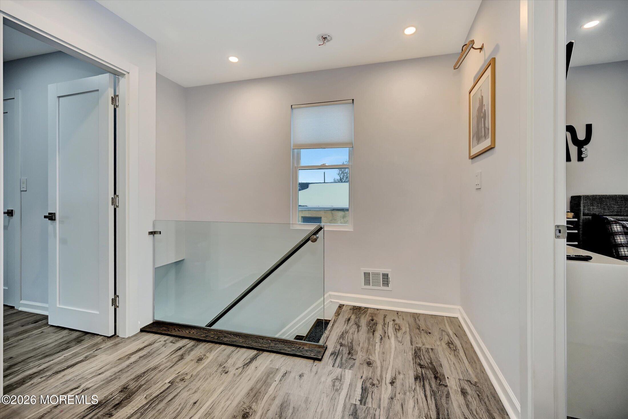 301 Ryan Street Matawan, NJ 07747 - Photo 29 of 40 28-Hallway