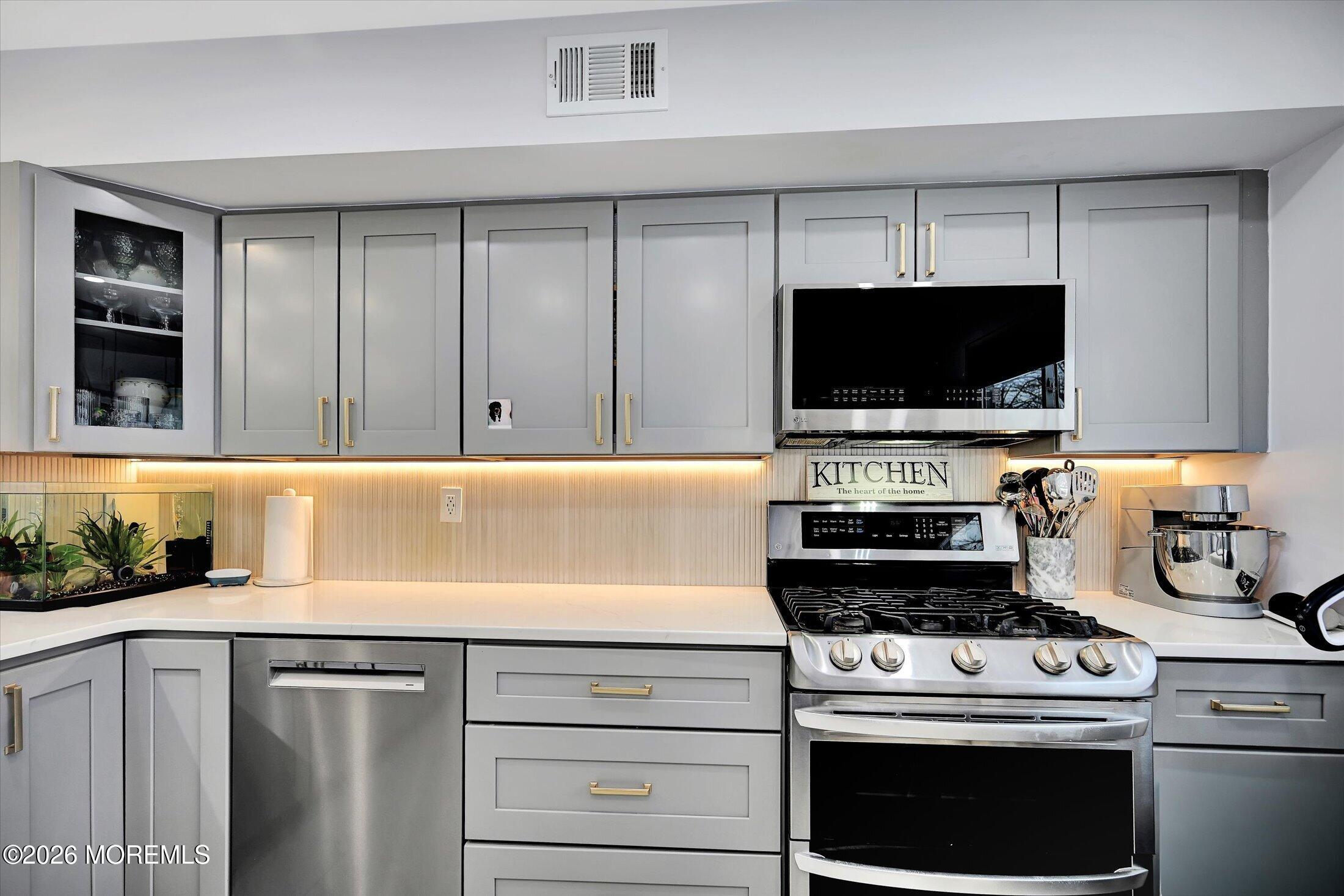 301 Ryan Street Matawan, NJ 07747 - Photo 6 of 40 05-Kitchen