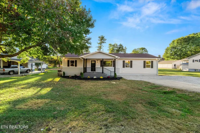 $299,000 | 222 Starrett Street, Sweetwater, TN 37874