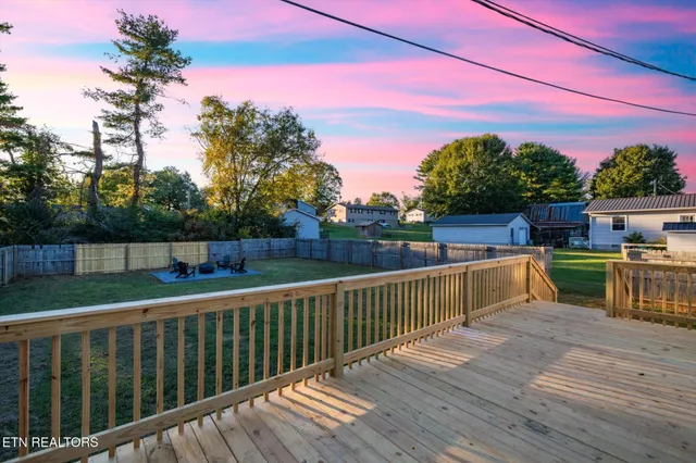 $299,000 | 222 Starrett Street, Sweetwater, TN 37874