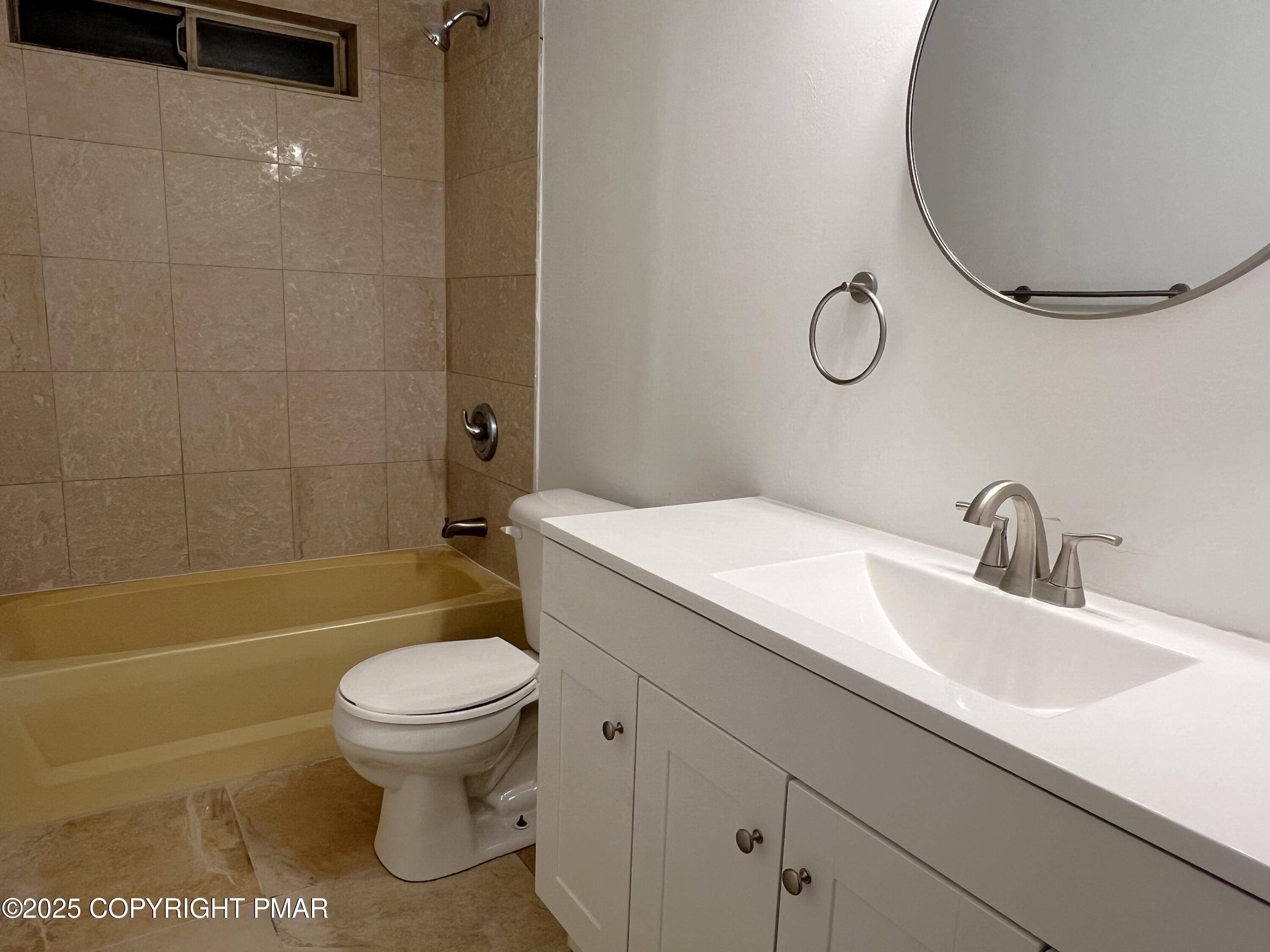 655 Long Mountain Road Effort, PA 18330 - Photo 12 of 19 Photo Dec 26 2025, 5 42 19 AM