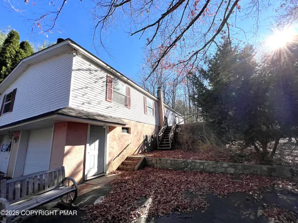 $325,000 | 655 Long Mountain Road, Effort, PA 18330