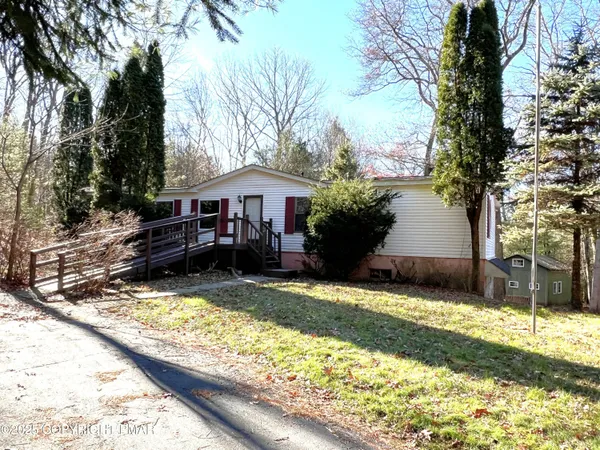 $325,000 | 655 Long Mountain Road, Effort, PA 18330