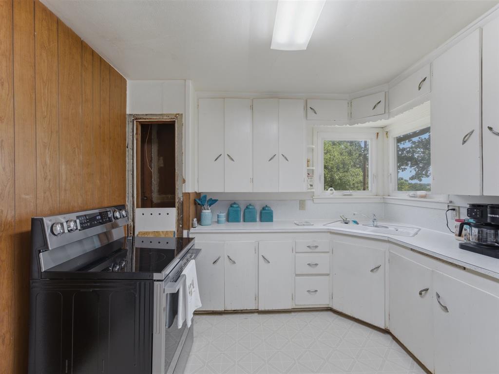 381 Bynum Road Bowie, TX 76230 - Photo 22 of 40