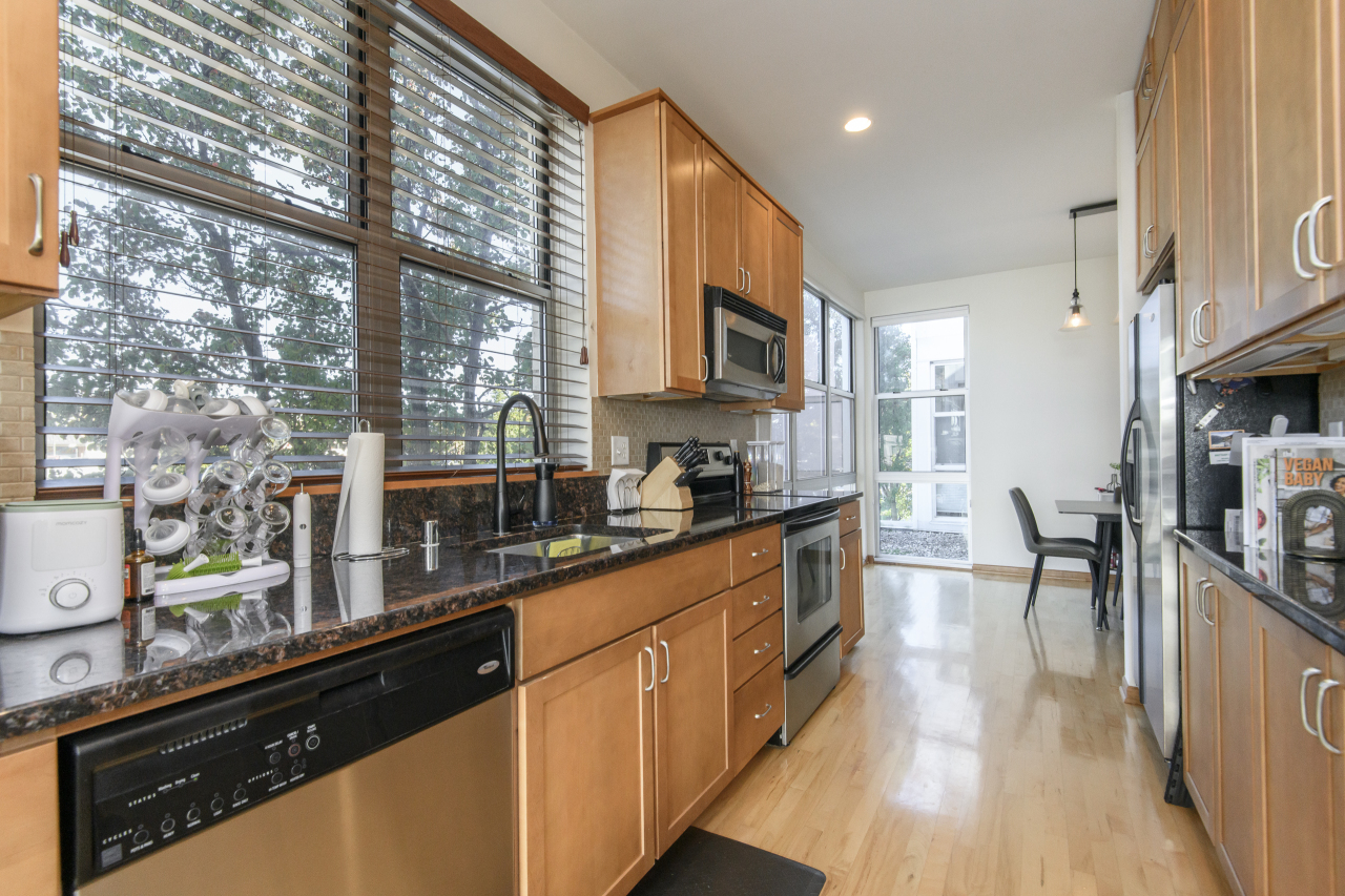 2114 North Commerce Street Milwaukee, WI 53212 - Photo 13 of 35 Maple Wood Cabinetry