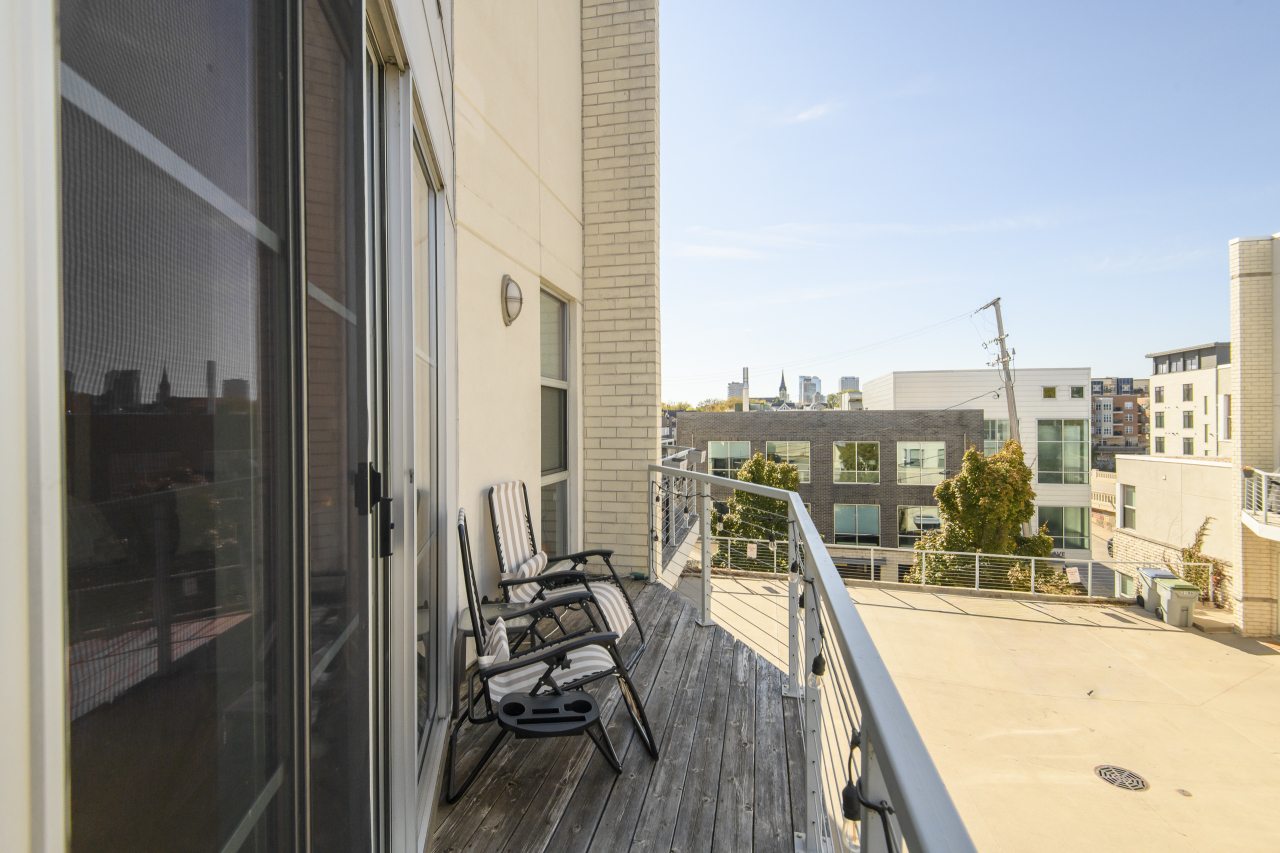2114 North Commerce Street Milwaukee, WI 53212 - Photo 21 of 35 Private Balcony