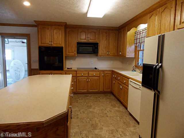 782 Haystack Road Mount Airy, NC 27030 - Photo 5 of 15 Kitchen.