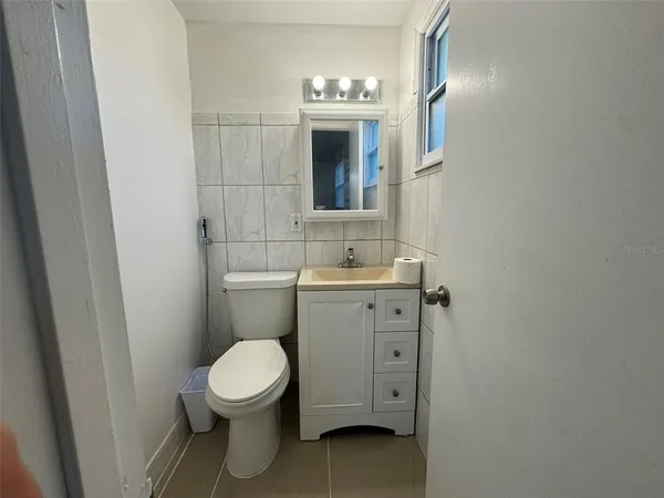 $2,500 | 6980 82nd Avenue North, Pinellas Park, FL 33781