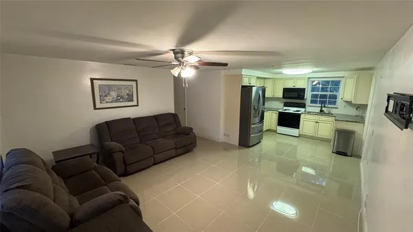 $2,500 | 6980 82nd Avenue North, Pinellas Park, FL 33781