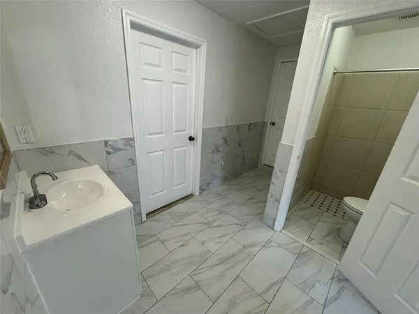 $2,500 | 6980 82nd Avenue North, Pinellas Park, FL 33781