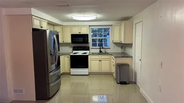 $2,500 | 6980 82nd Avenue North, Pinellas Park, FL 33781