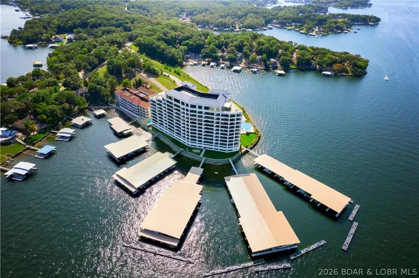 $1,399,900 | 166 Captiva Drive, Unit 3C, Sunrise Beach, MO 65079