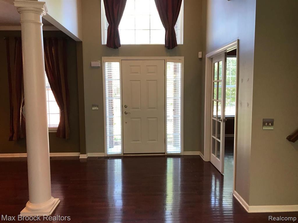 30389 Bradmore Road Warren, MI 48092 - Photo 2 of 22