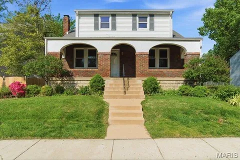 $579,900 | 23 Midpark Lane, Ladue, MO 63124