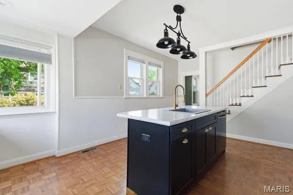 $579,900 | 23 Midpark Lane, Ladue, MO 63124