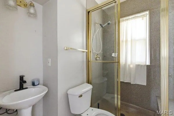 $579,900 | 23 Midpark Lane, Ladue, MO 63124