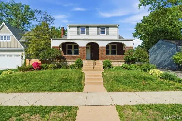 $579,900 | 23 Midpark Lane, Ladue, MO 63124