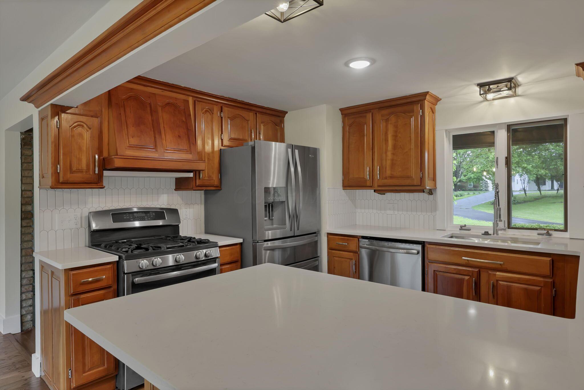 225 Edwards Road Johnstown, OH 43031 - Photo 13 of 69 15-web-or-mls-011A8809