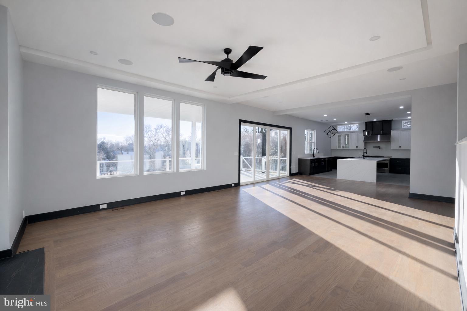 2613 Beacon Hill Road Alexandria, VA 22306 - Photo 16 of 65 Spacious, sunlit open living area.