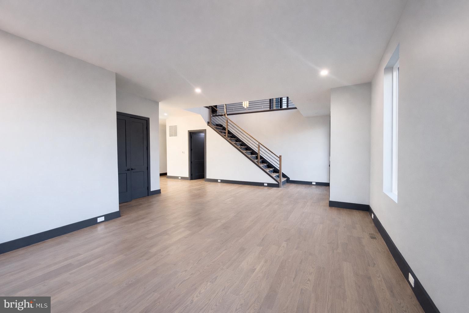 2613 Beacon Hill Road Alexandria, VA 22306 - Photo 23 of 65 Spacious modern entryway with elegance.