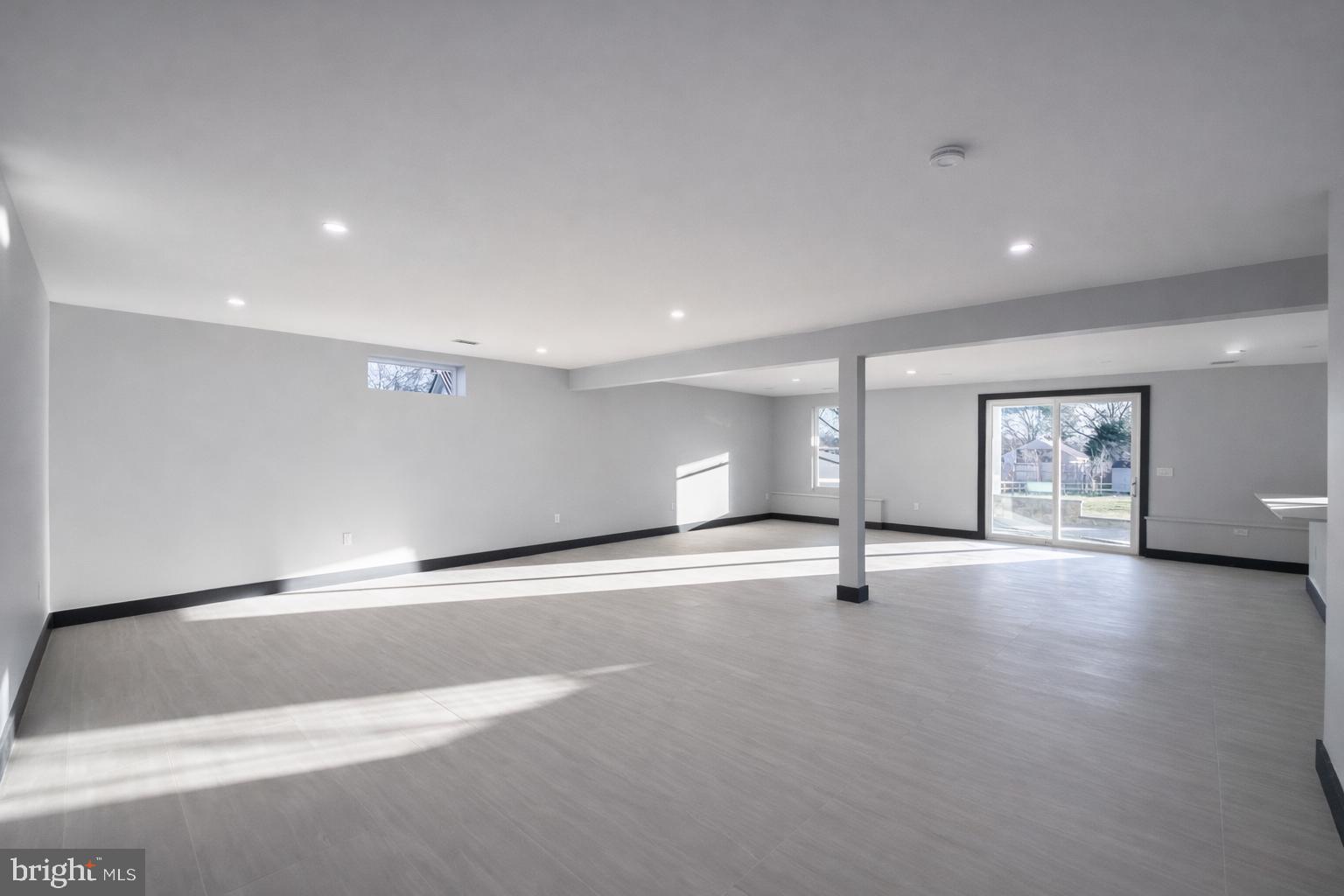 2613 Beacon Hill Road Alexandria, VA 22306 - Photo 54 of 65 Spacious, sunlit open area awaits.