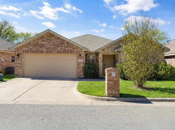 $2,350 | 1728 Sully Court, Stephenville, TX 76401