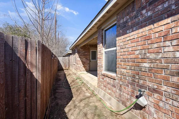$2,350 | 1728 Sully Court, Stephenville, TX 76401
