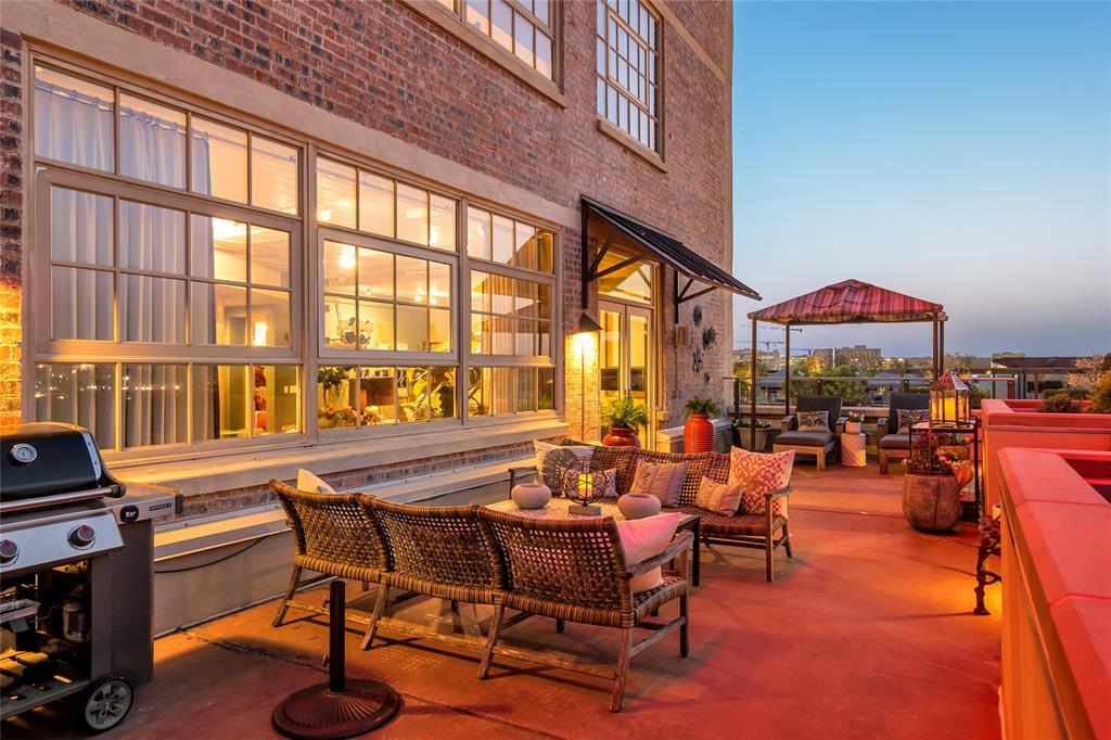 a outdoor space with lots of chairs and mirrors