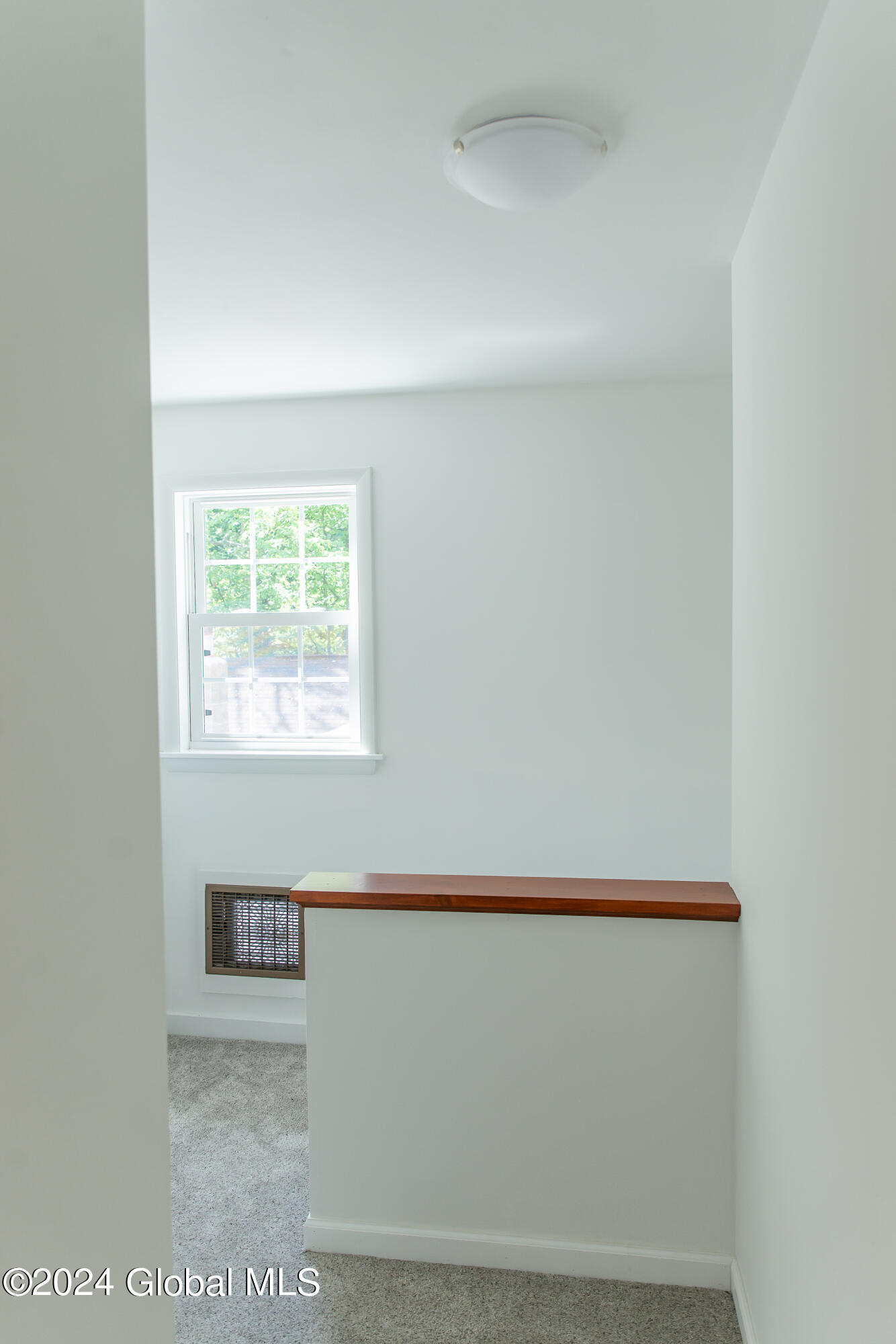 191 Cramer Road Malta, NY 12020 - Photo 16 of 41 Upstairs Hallway
