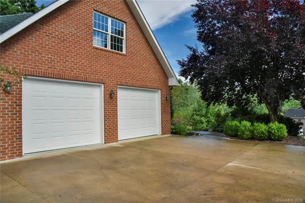 206 Bridle Path Candler, NC 28715 - Photo 5 of 24