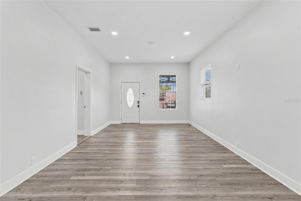 2506 West Main Street Tampa, FL 33607 - Photo 2 of 45