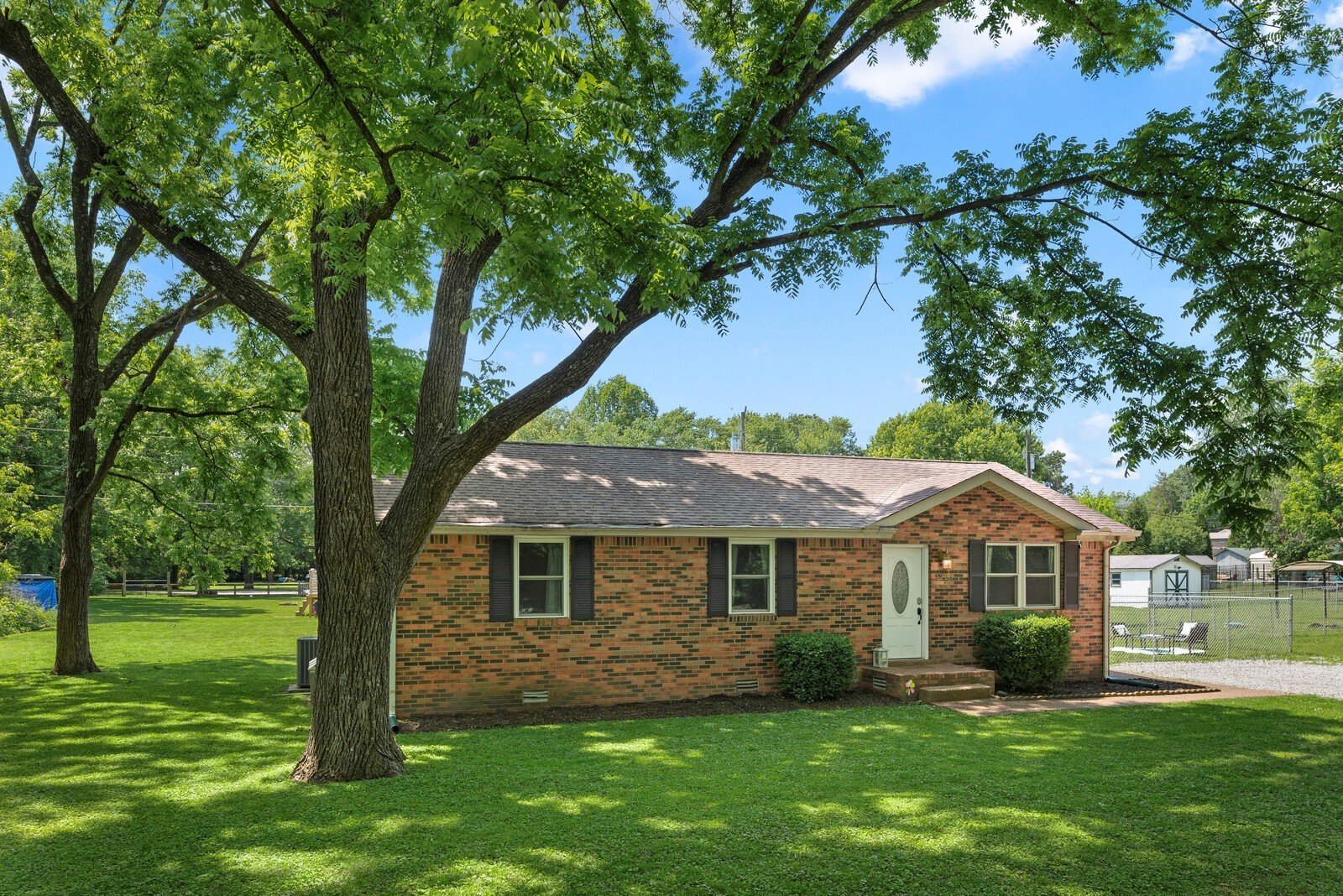 1223 Main Street Pleasant View, TN 37146 - Photo 2 of 33