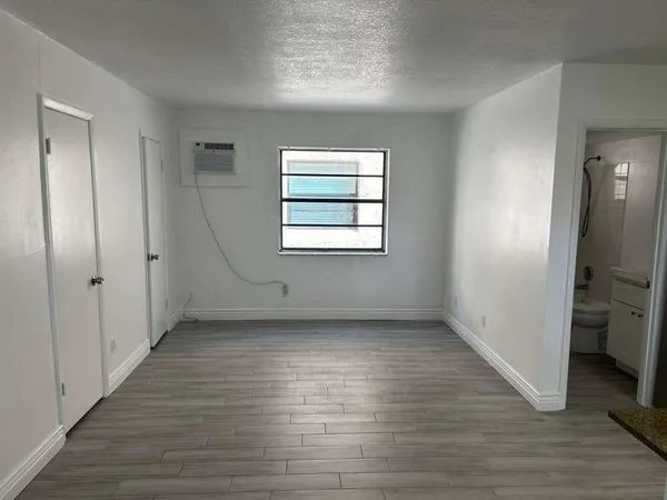 $1,400 | 1081 Southeast Monterey Road, Unit C12, Stuart, FL 34994