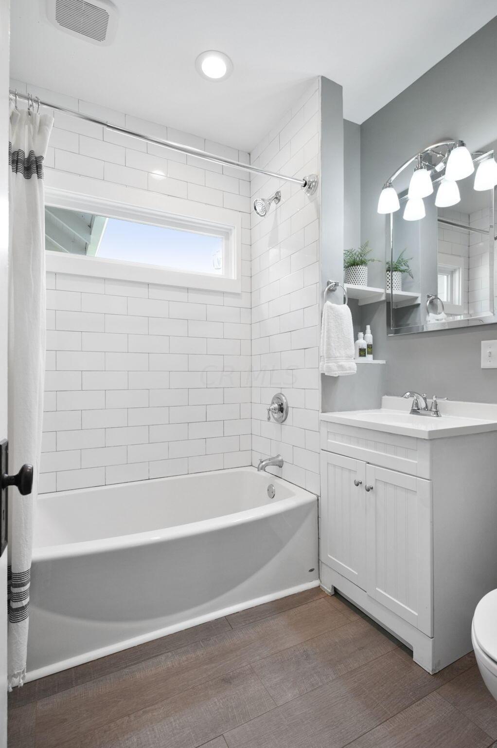 184 East Tulane Road Columbus, OH 43202 - Photo 25 of 50 FULL BATH