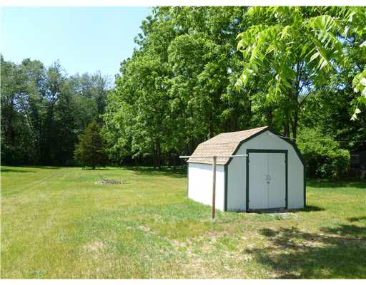 56309 Oak Road South Bend, IN 46619 - Photo 10 of 13 Gallery Image 10