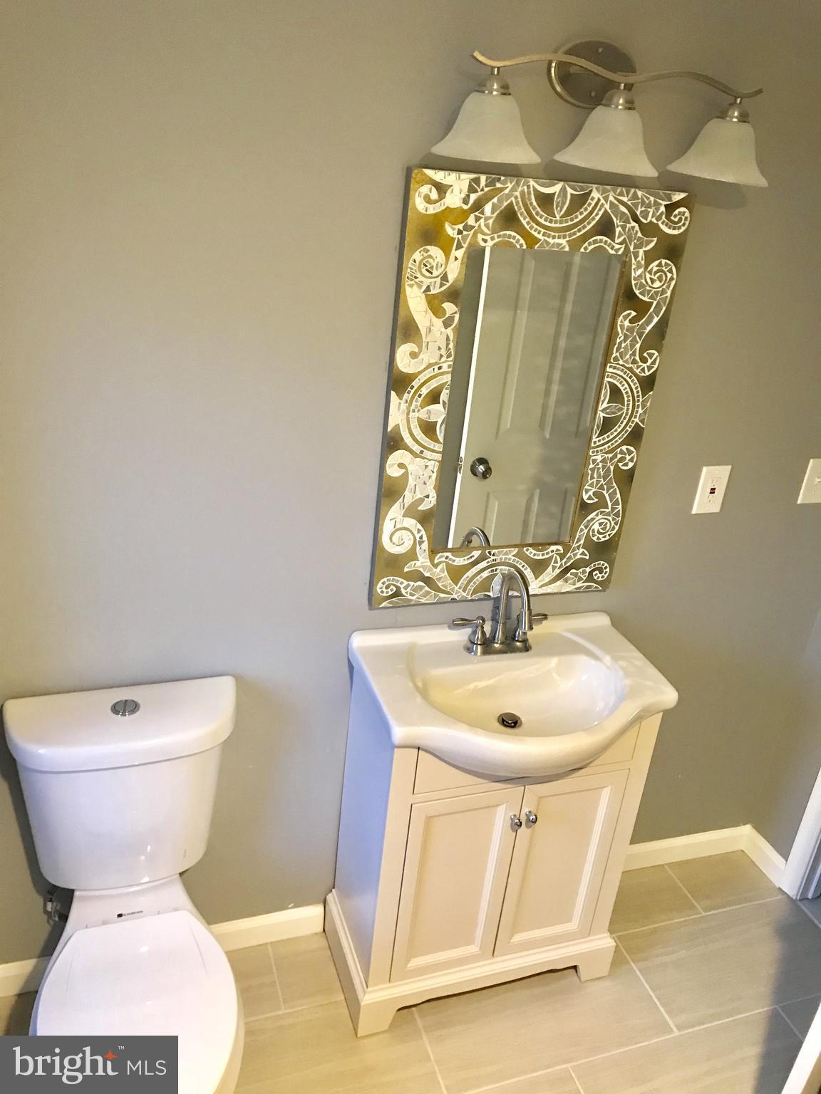 5648 Arnhem Road Baltimore, MD 21206 - Photo 11 of 18 Bath