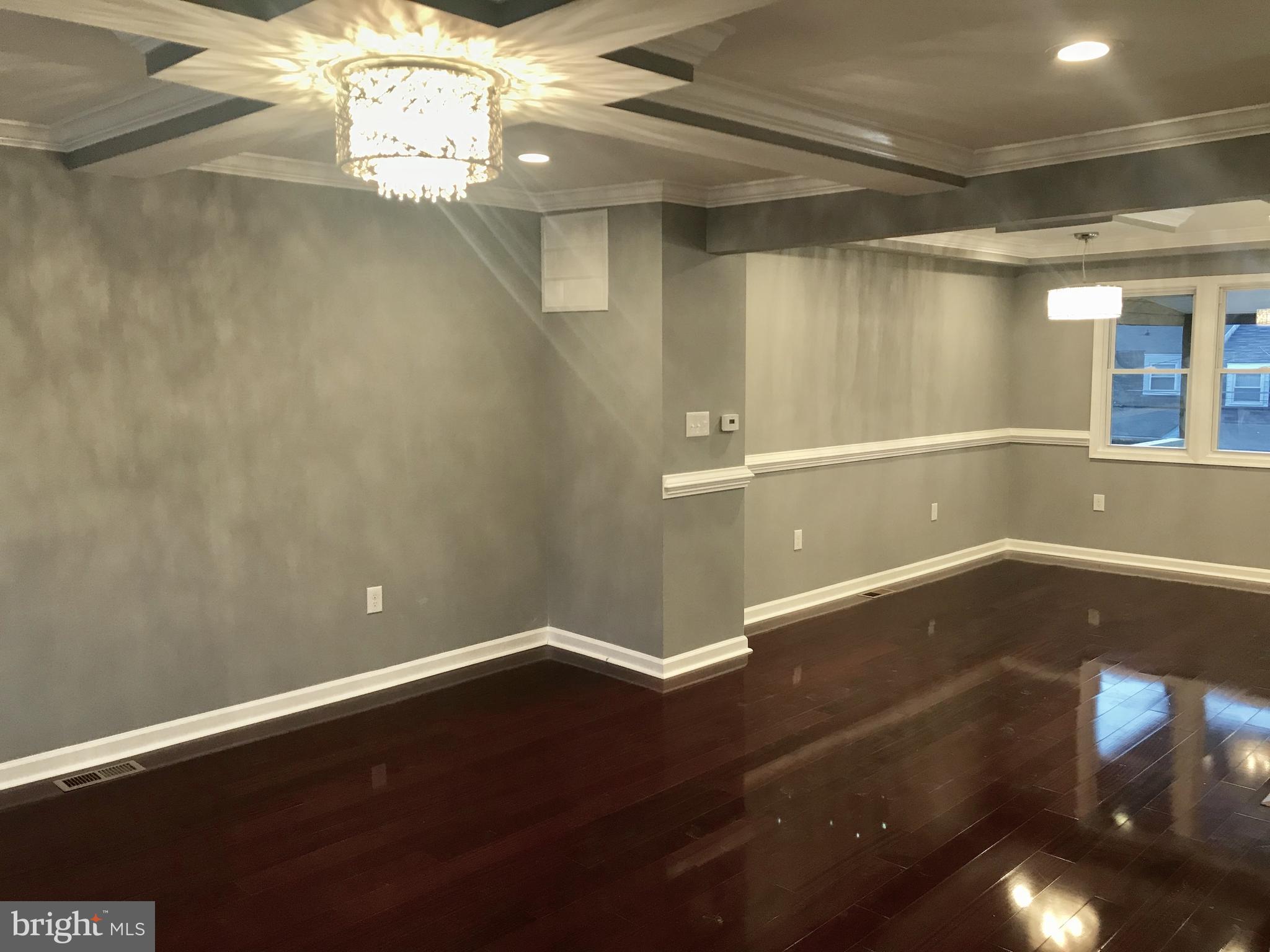 5648 Arnhem Road Baltimore, MD 21206 - Photo 3 of 18 Living Room