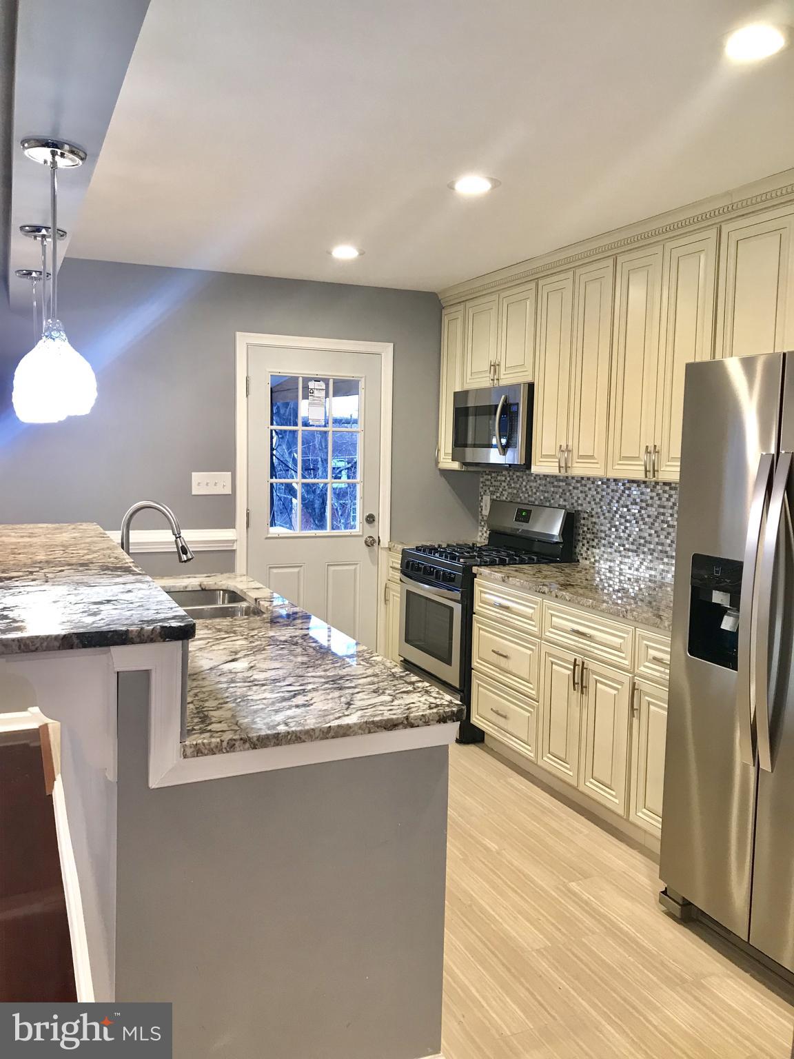 5648 Arnhem Road Baltimore, MD 21206 - Photo 9 of 18 Kitchen
