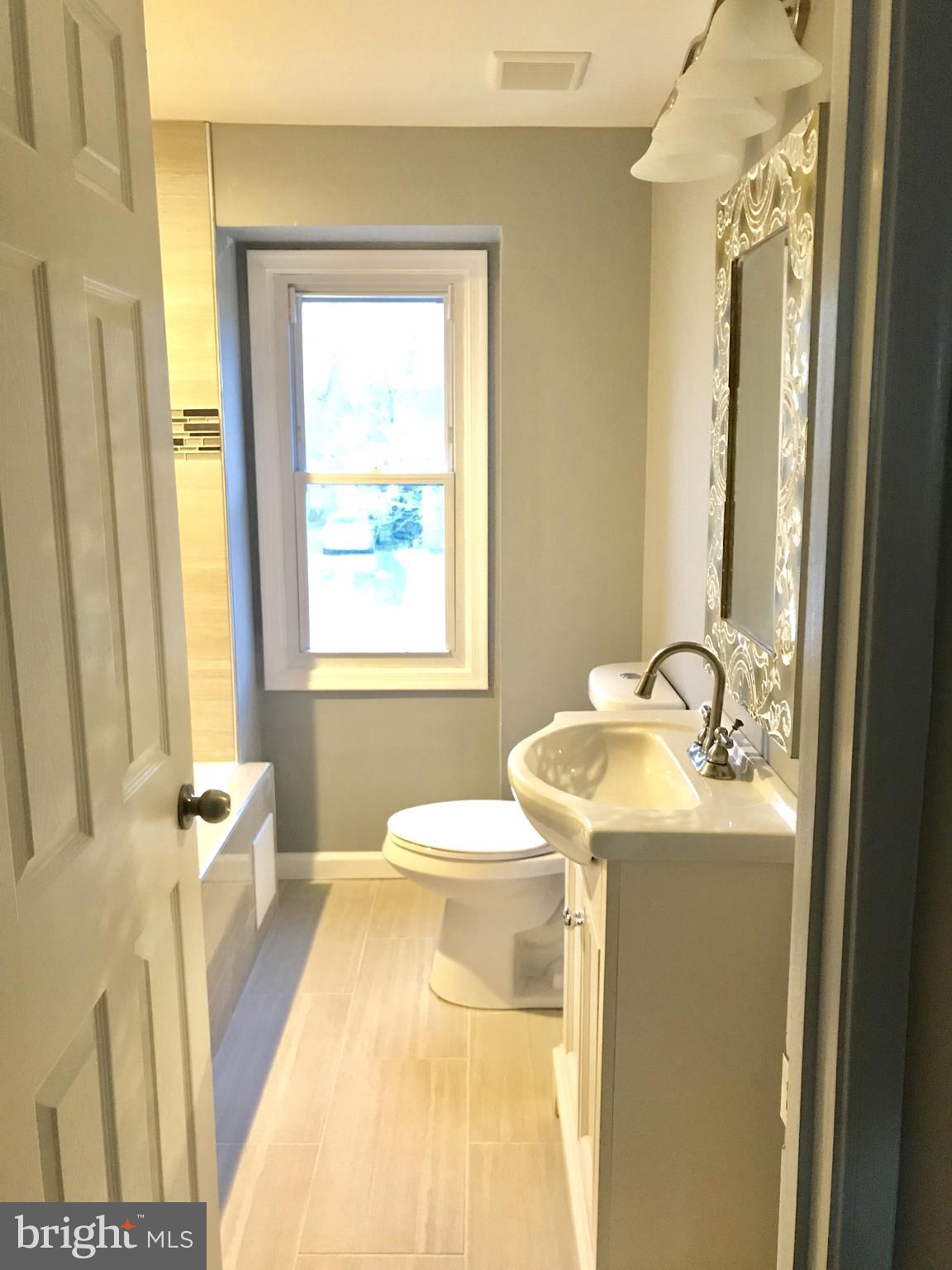 5648 Arnhem Road Baltimore, MD 21206 - Photo 10 of 18 Bath