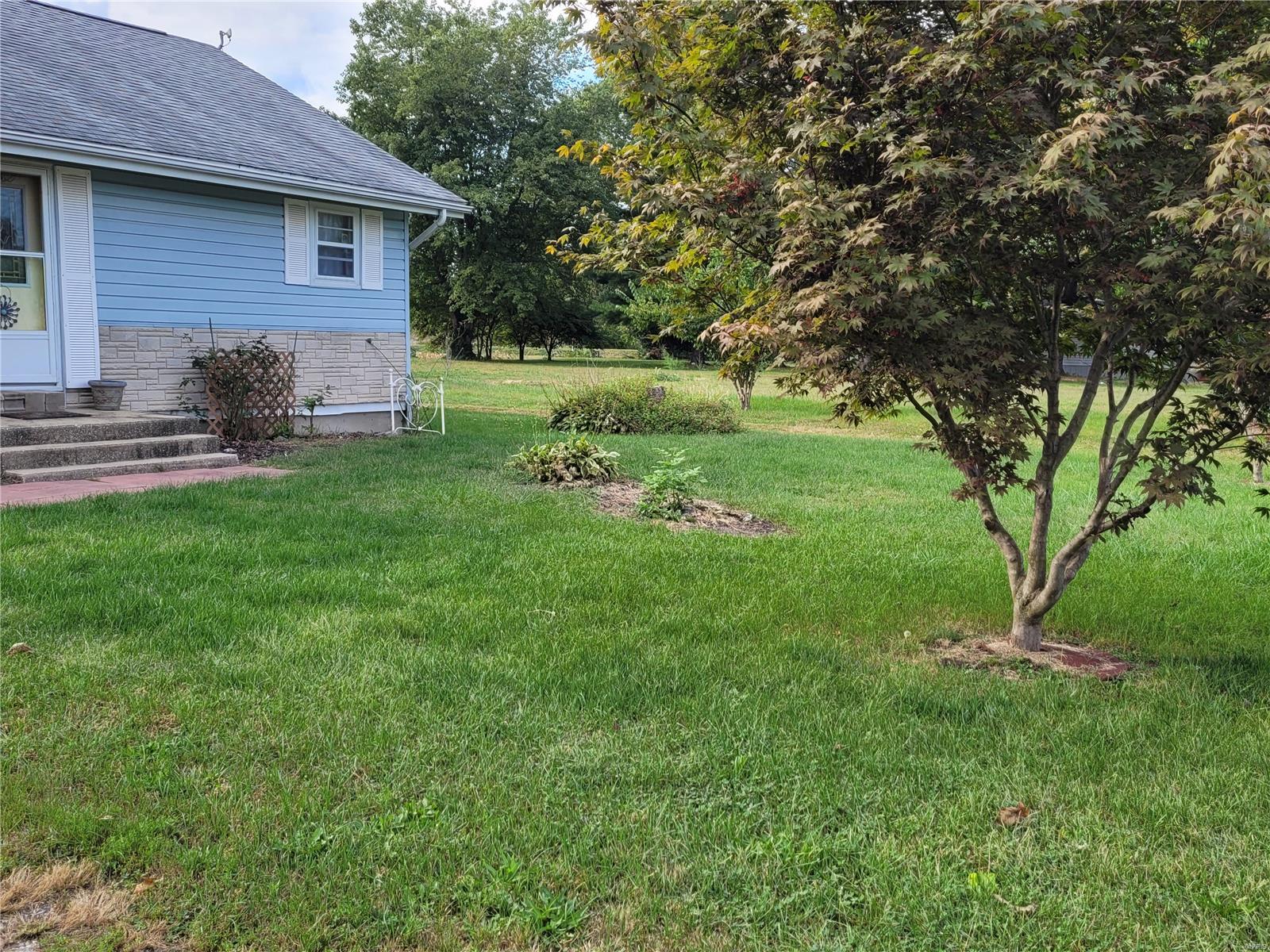 132 Ridge Avenue Irving, IL 62051 - Photo 6 of 27 Gallery Image 6